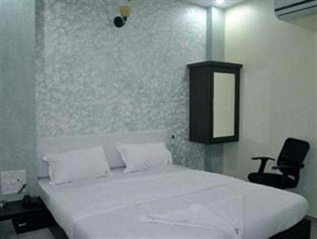 Hotel Om Residency Mumbai Exterior photo